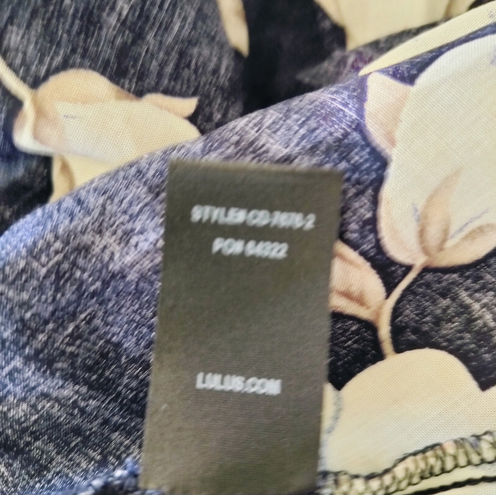 LuLu Navy Blue White Floral Hi-Lo 100% Rayon Wrap Dress Size Large - Picture 8 of 9